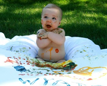 sensory for babies - fingerpainting